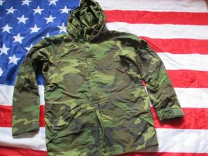 GENUINE US Army ISSUE ECWCS ECW USA woodland camo waterproof goretex PARKA COAT m / L
