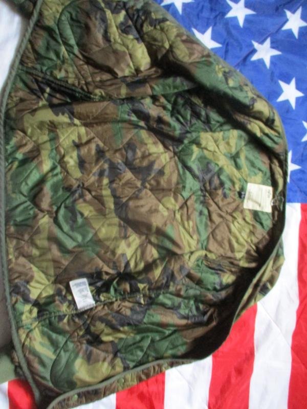 Alpha Industries USA US ARMY M65 / MA1 style COAT woobie LINER WOODLAND CAMO L