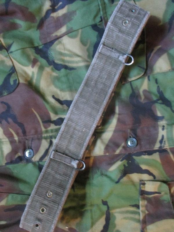 real BRITISH ARMY / PARACHUTE REGIMENT ISSUE 58 PATTERN WEBBING BELT falklands