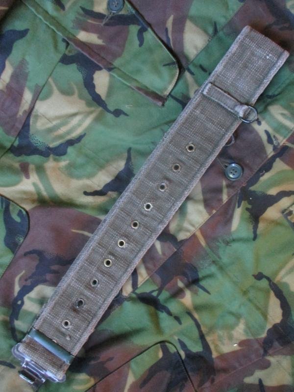 real BRITISH ARMY / PARACHUTE REGIMENT ISSUE 58 PATTERN WEBBING BELT falklands