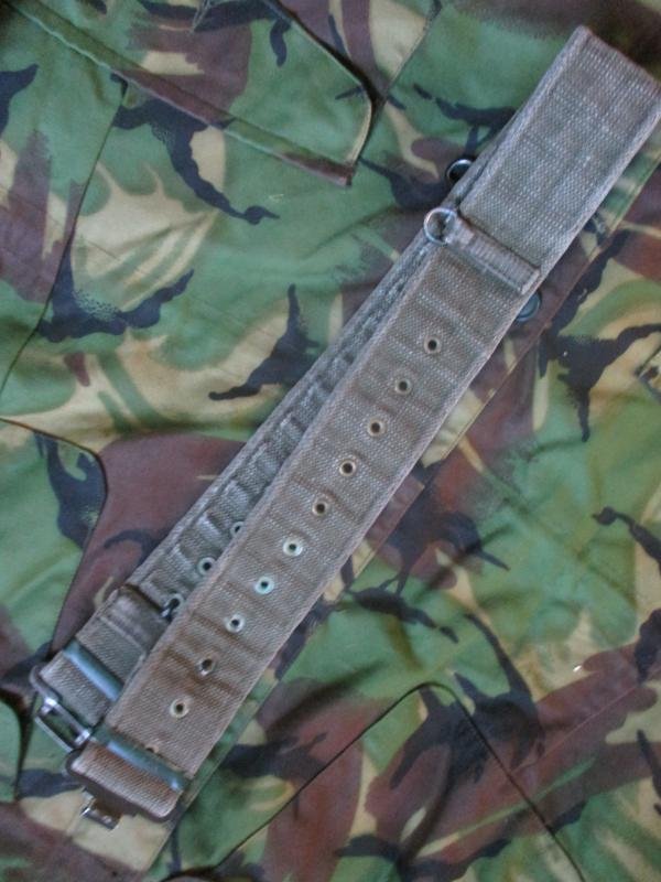 real BRITISH ARMY / PARACHUTE REGIMENT ISSUE 58 PATTERN WEBBING BELT falklands