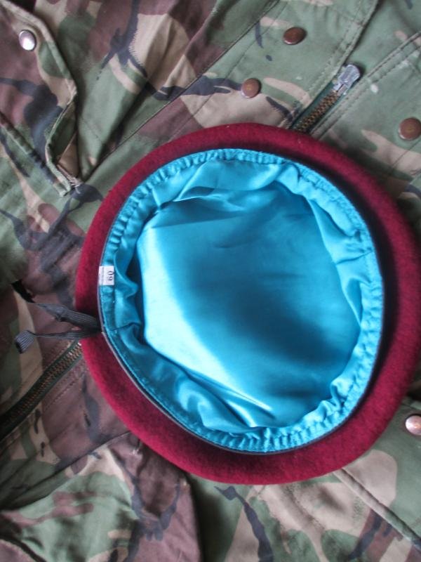 PARACHUTE REGIMENT & AIRBORNE FORCES MAROON BERET silk lined leather band 58CM M