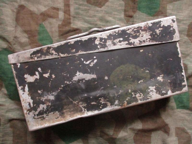 genuine WW2 GERMAN ARMY / WAFFEN SS / luftwaffe GREY ALLOY MG42 MG34 AMMO CAN /TIN