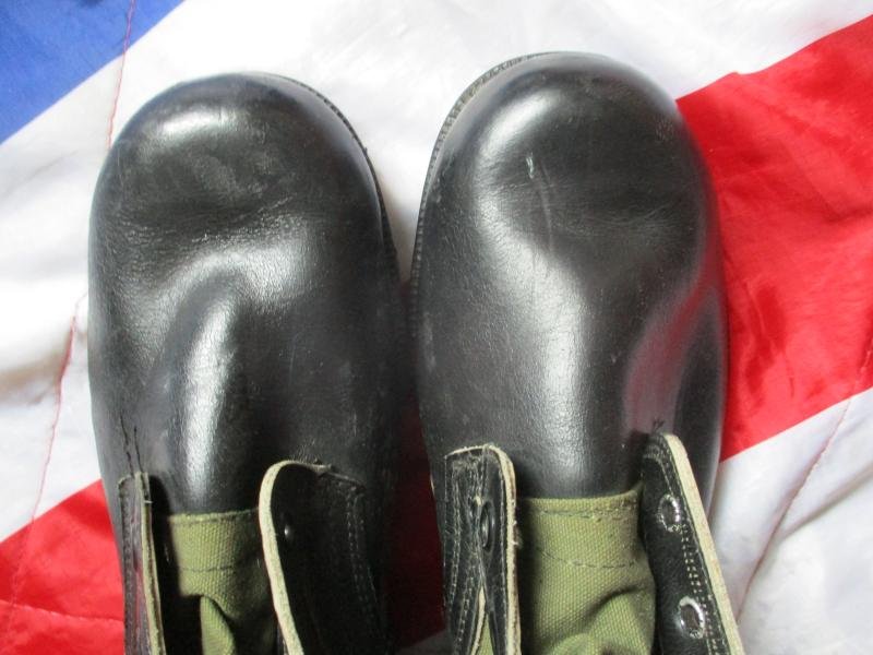 genuine 1970 US ARMY VIETNAM WAR issue JUNGLE COMBAT BOOTS us 10 W UK 9 1/2 W