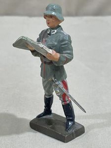 Original Nazi Era German Army Toy Soldier Officer with Map, LINEOL