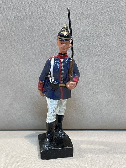 Original Weimar Era German Toy Soldier, Pre-WWI Uniform Marching w/Rifle, LINEOL