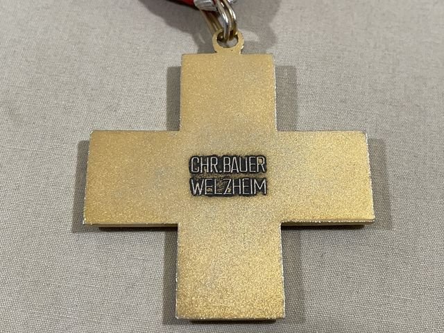 OLD REPRODUCTION German Nazi Era Red Cross Honor Badge (3rd Model) 2nd Class, DRK Ehrenzeichen — image 10