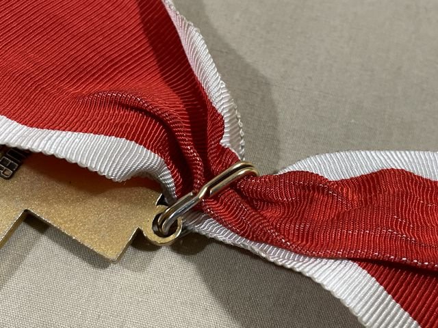 OLD REPRODUCTION German Nazi Era Red Cross Honor Badge (3rd Model) 2nd Class, DRK Ehrenzeichen — image 11