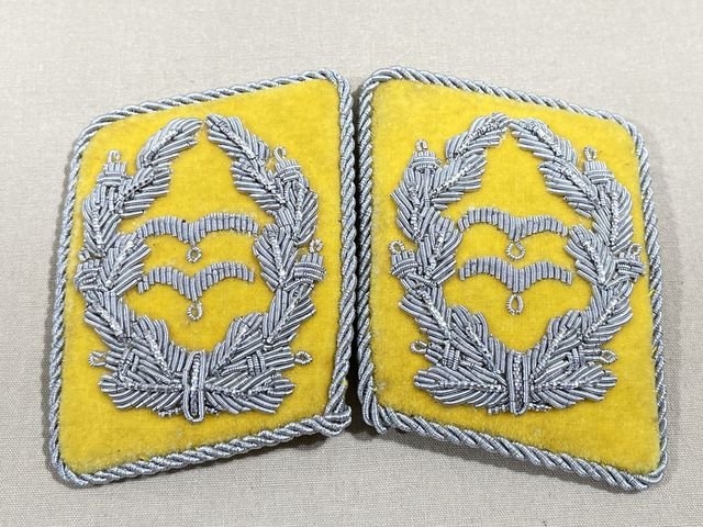 REPRODUCTION WWII German Luftwaffe Flight/Fallschirmjưger Oberstleutnant's Collar Tabs, Pair