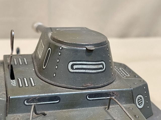 POSTWAR German Mechanical Toy Tank, Gescha Patent — image 15
