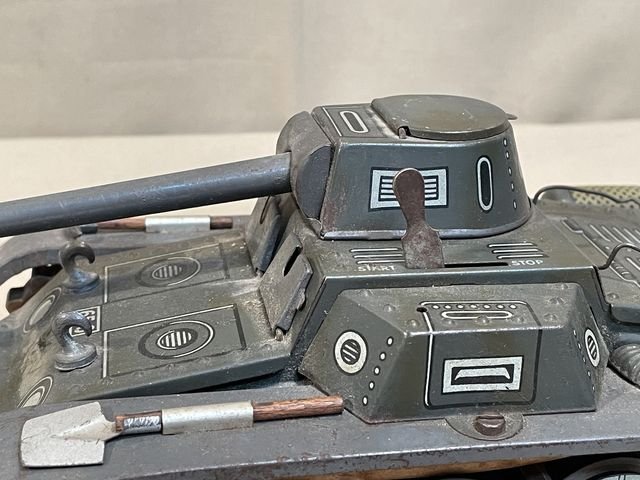 POSTWAR German Mechanical Toy Tank, Gescha Patent — image 3