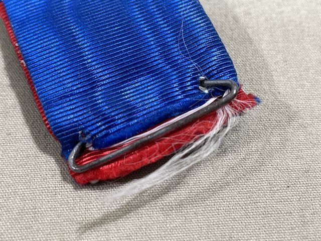Original 1955 French Republique Francaise Ministere Du Travail Medal, NAMED — image 4