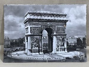 Original WWII Era French Architecture Postcard, Paris et ses Merveilles Arc de triomphe