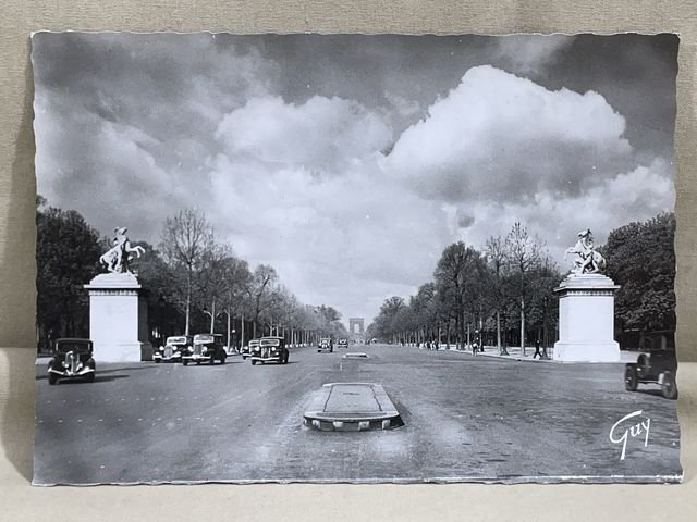 Original WWII Era French Architecture Postcard, Paris et ses Merveilles Champs-Elysees
