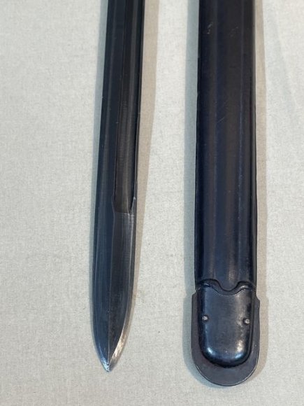 Original WWII Italian Carcano M91 Bayonet & Scabbard — image 2