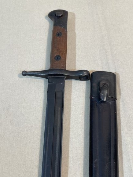 Original WWII Italian Carcano M91 Bayonet & Scabbard — image 3