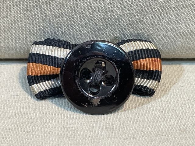 Original Pre-WWII German 2-Position Button Hole Ribbon, 1914 Iron Cross — image 3