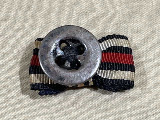 Original Pre-WWII German 3-Position Button Hole Ribbon, 1914 Iron Cross — image 2