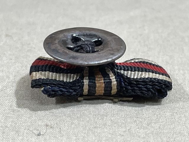 Original Pre-WWII German 3-Position Button Hole Ribbon, 1914 Iron Cross — image 3
