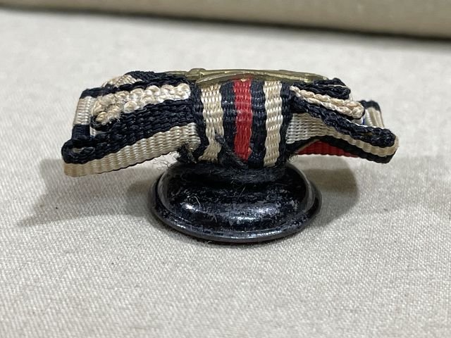 Original Pre-WWII German 3-Position Button Hole Ribbon, 1914 Iron Cross — image 2