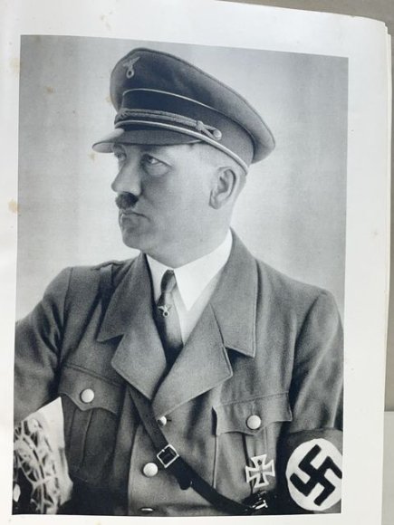 Original 1933 German Cigarette Card Album Germany Awakes, Deutschland erwacht — image 7