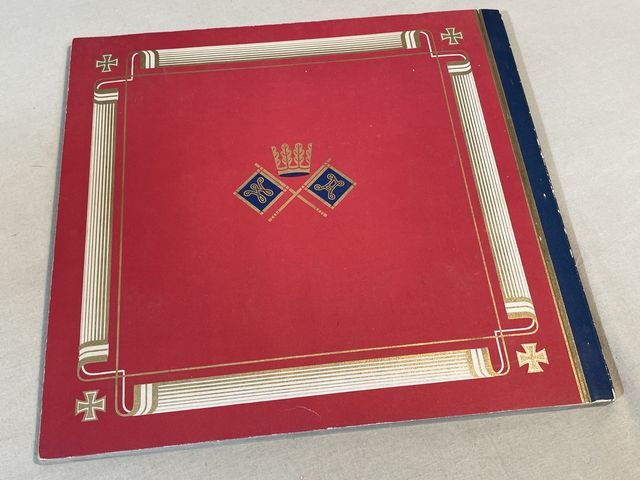 Original Pre-WWII German Cigarette Card Album, Uniforms of the Army — image 4
