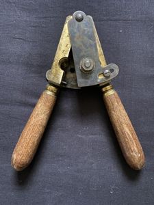 BULLET MOULD