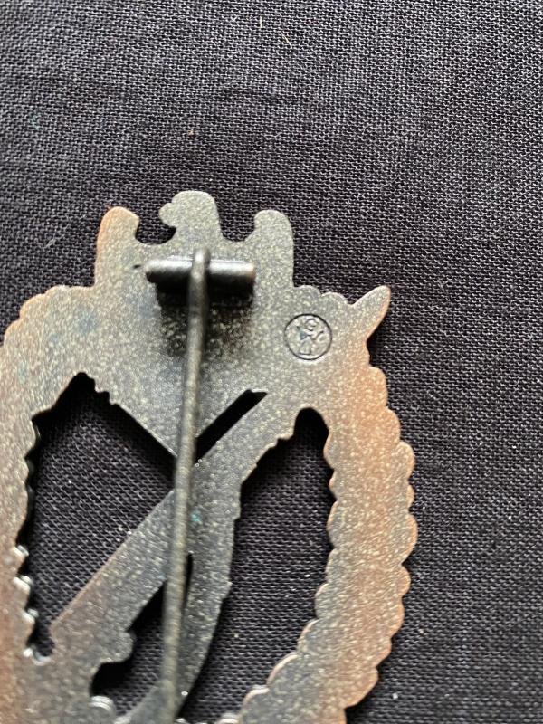 REPRODUCTION WW2 GERMAN INFANTRY ASSAULT BADGE — image 3