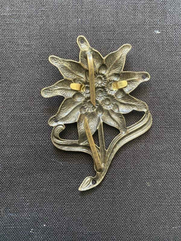 REPPRODUCTION WW2 GERMAN EDELWEISS BADGE — image 2