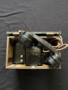WW2 BRITISH FIELD TELEPHONE SET 'F'