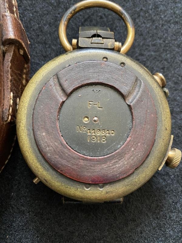 WW1 1918 DATED BRITISH OFFICER'S COMPASS IN LEATHER POUCH — image 5