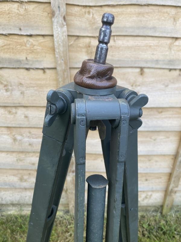 WW2 GERMAN CARL ZEISS JENA SF.14.Z BUNNY EARS TRIPOD — image 2