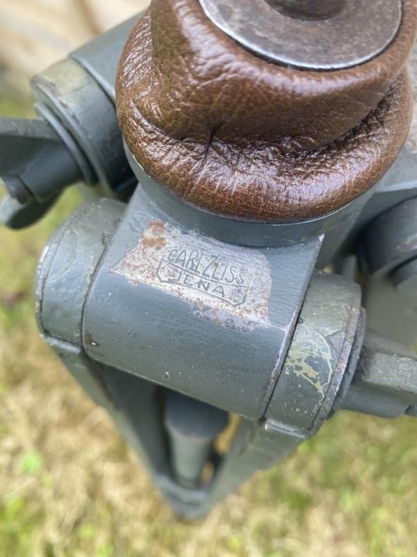 WW2 GERMAN CARL ZEISS JENA SF.14.Z BUNNY EARS TRIPOD — image 3