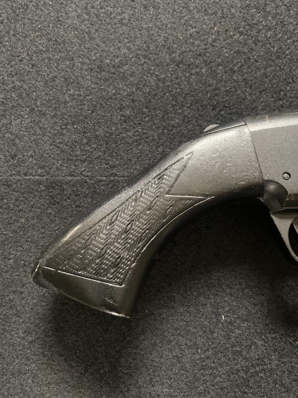 DEACTIVATED SAVAGE MODEL 30 SERIES F 12G PUMPACTION SHOTGUN (UK DEACTIVATION) — image 2