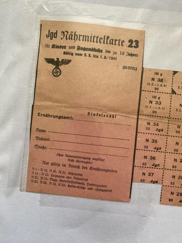 WW2 GERMAN YOUTH NUTRITION CARDS — image 2