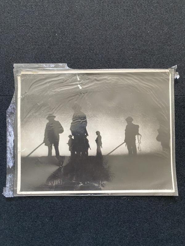 PICTURE OF WW2 BRITISH SOLDIERW MINESWEEPING