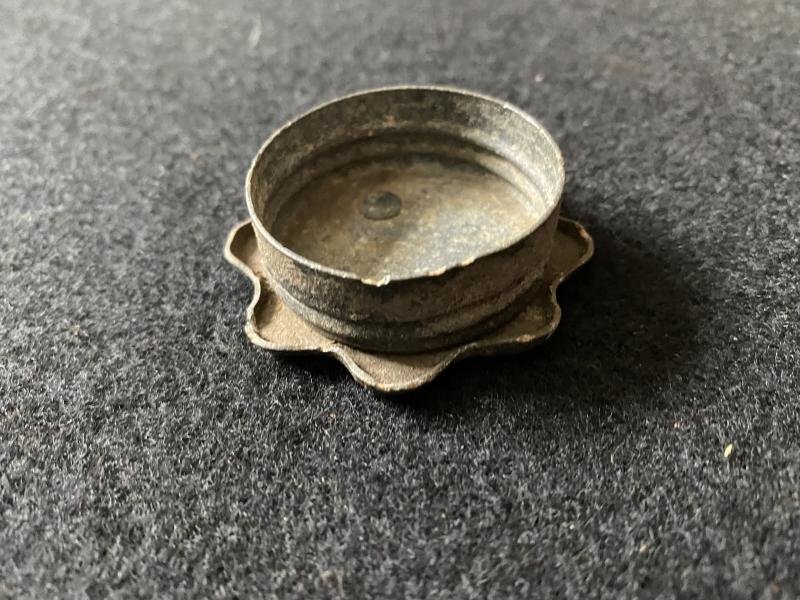 WW1 GERMAN STICK GRENADE BASE CAP — image 3