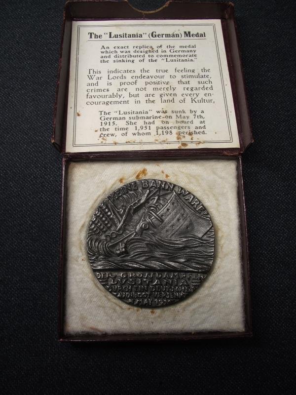 WW1 British Boxed RMS Lusitania Medal. — image 2