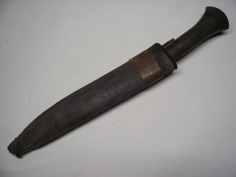Vintage Indian Manufactured Bowie Knife.. — image 3