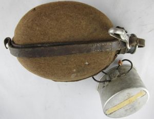 Gourde pre M31 avec son quart en aluminium