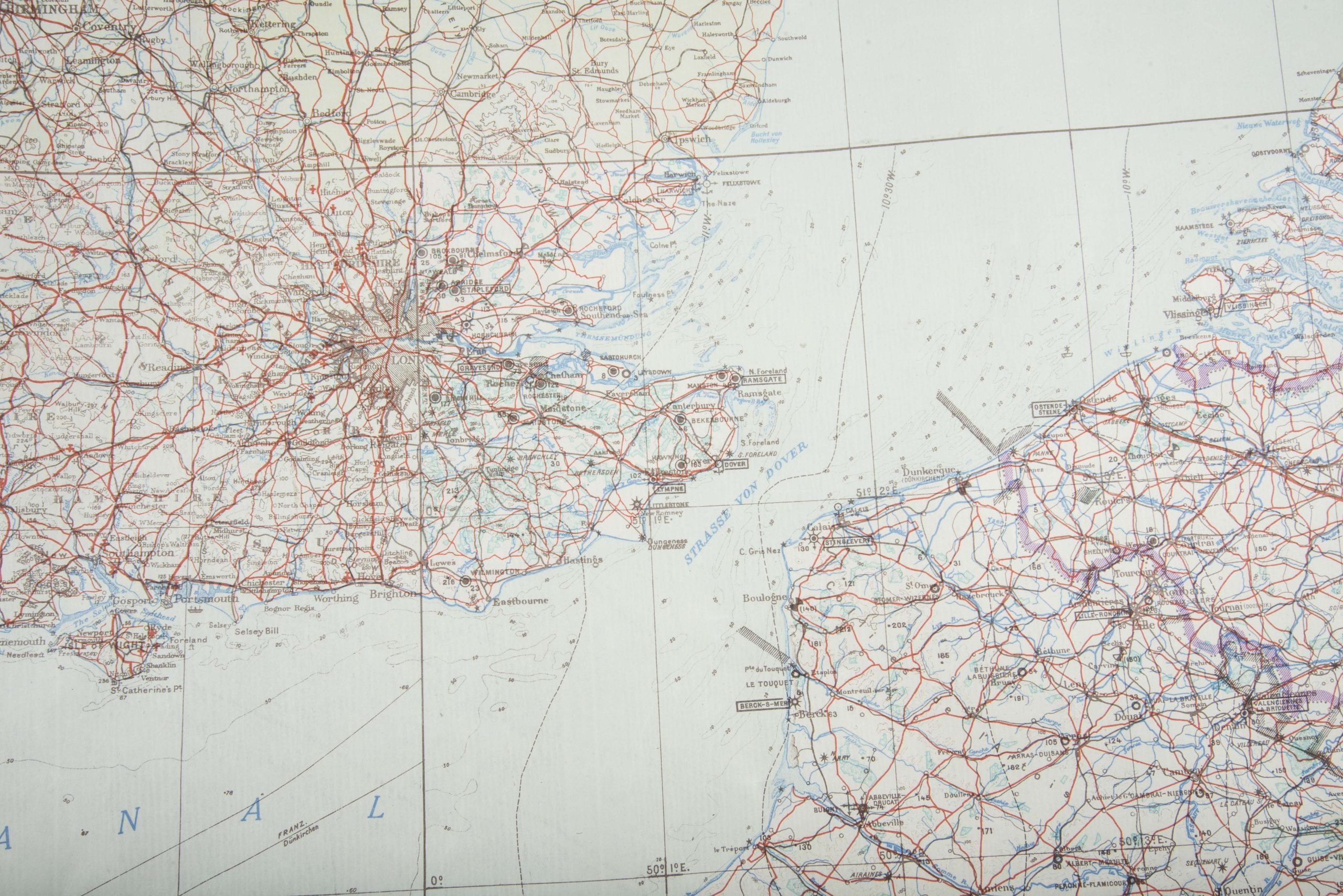 Luftwaffe laminated Fliegerkarte 1:1 000 000 Europa, France, Belgium, Netherlands and United Kingdom — image 4