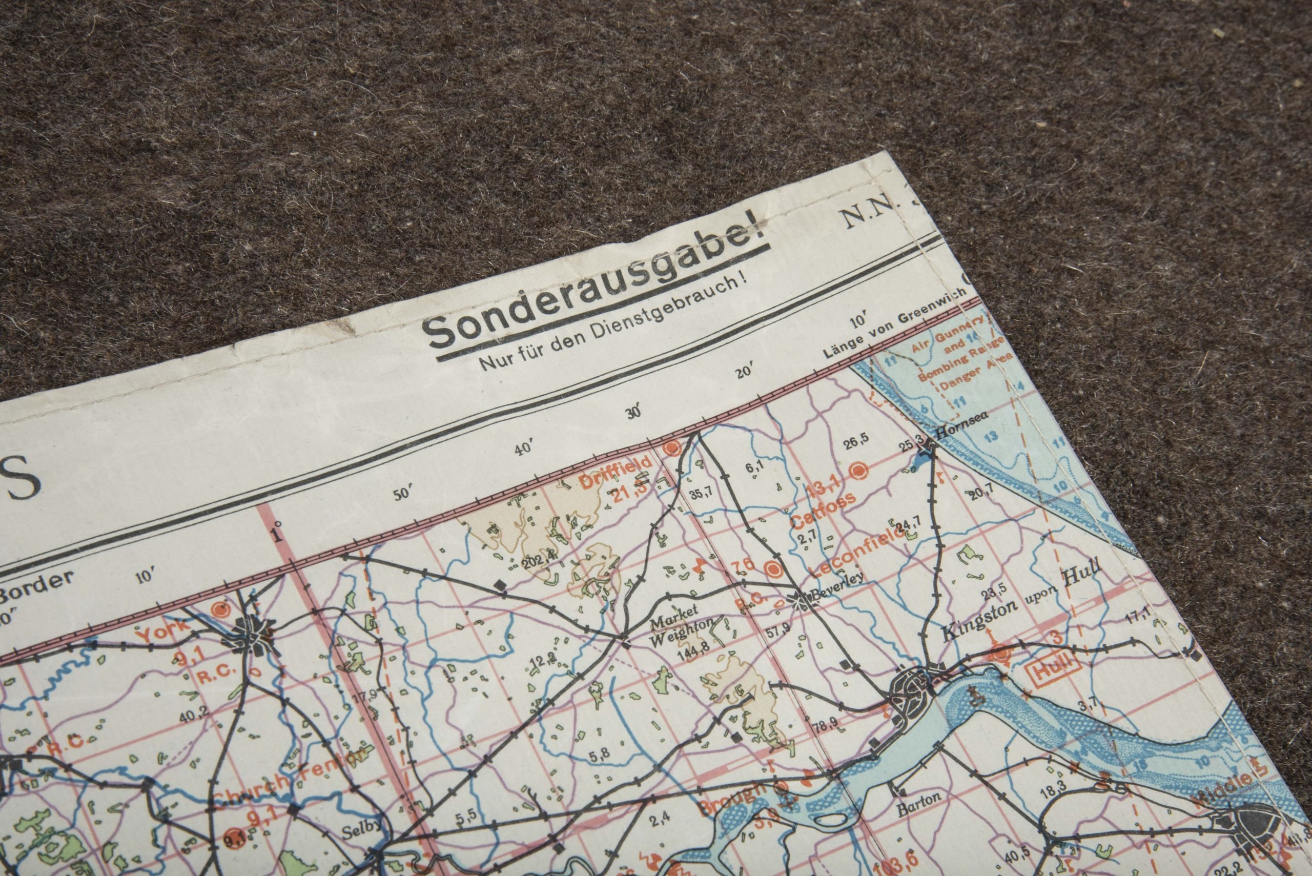 Luftwaffe laminated Fliegerkarte 1:250 000 – Midlands, Wales, London, Bristol, Birmingham, Christchurch — image 7