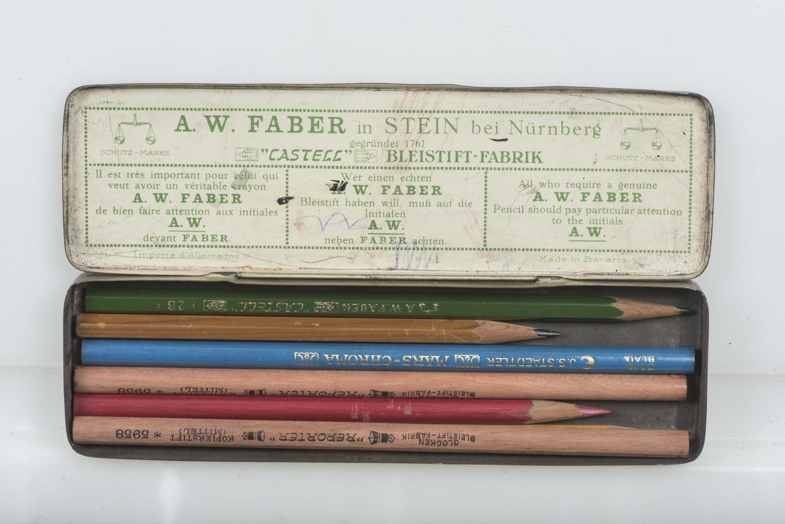 Period tin by AW Faber with highlight pencils — image 6