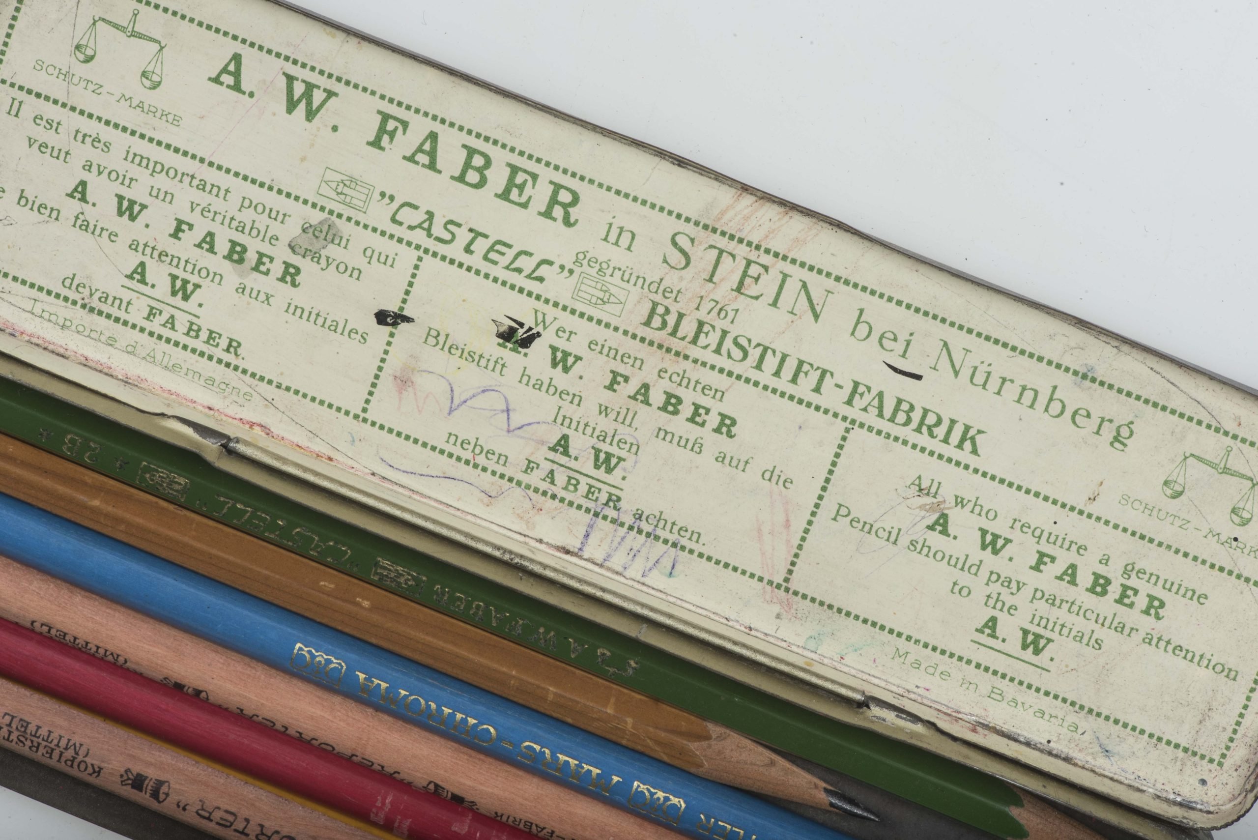 Period tin by AW Faber with highlight pencils — image 7