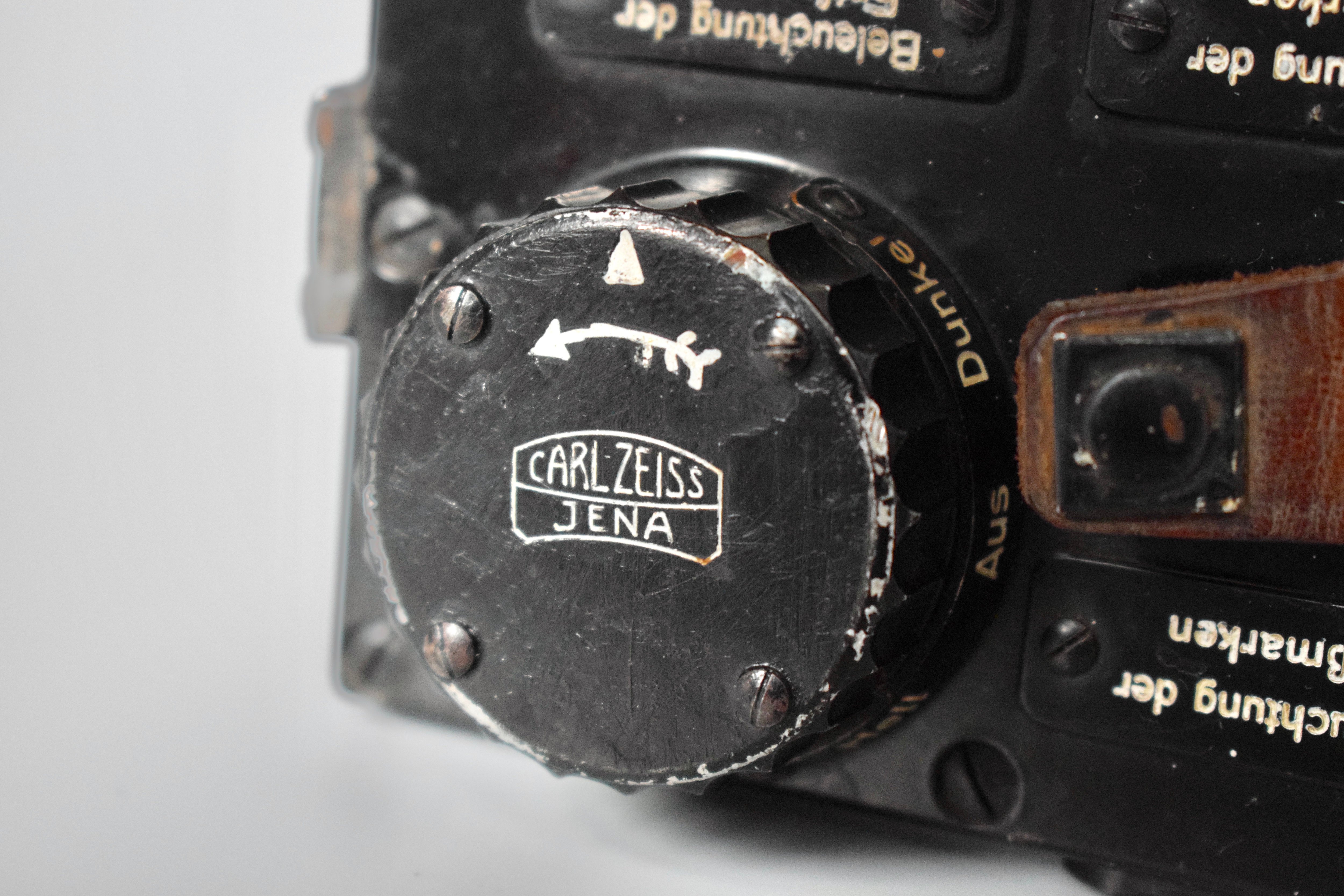 EM36 optic dimmer switch 'Carl Zeiss Jena' — image 2