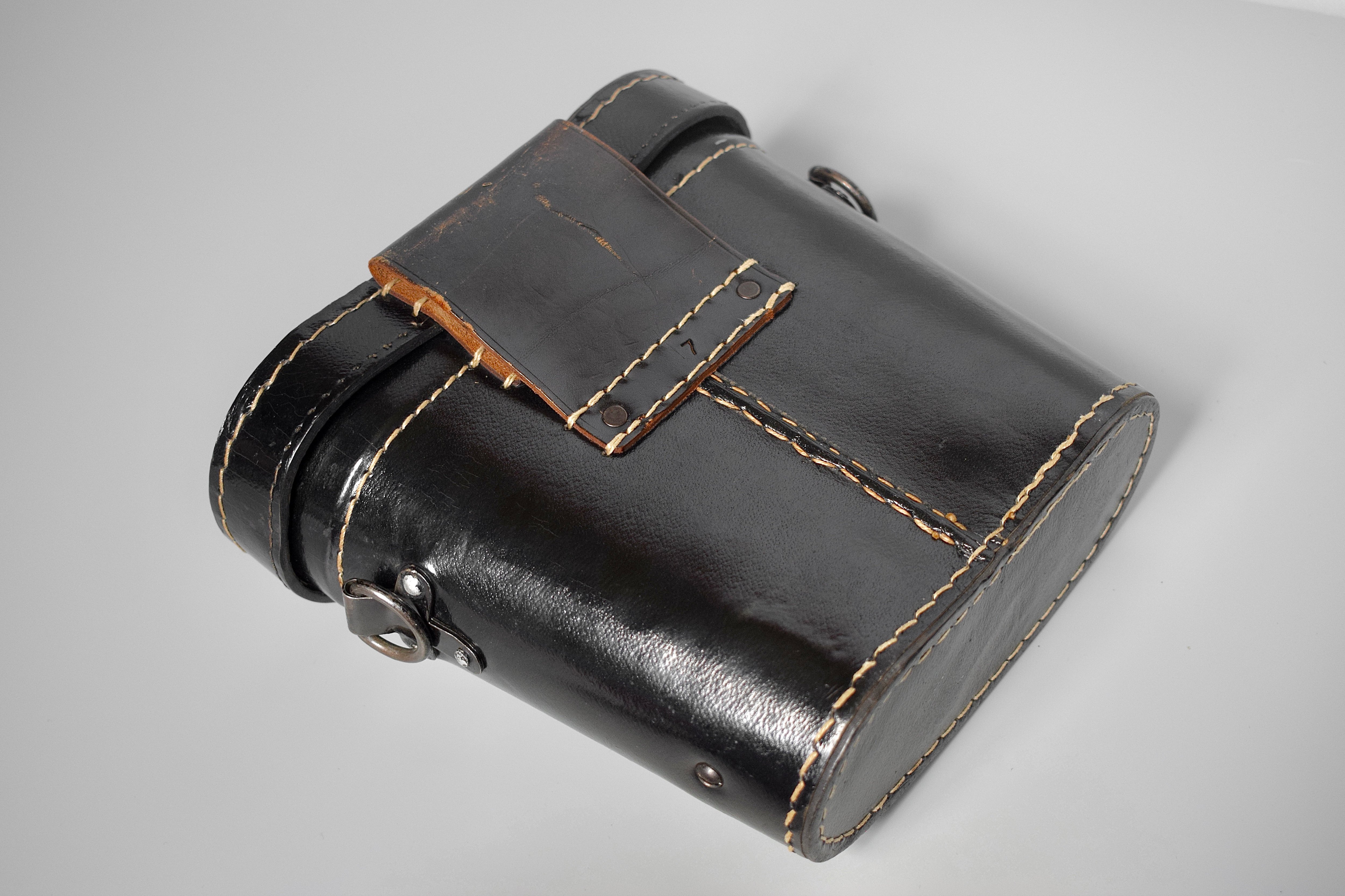 7x50 / 10x50 Presstoff binocular case 'ksd 1943' — image 3
