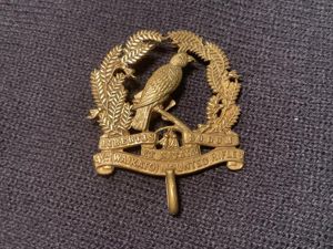 WW1 N.Z 4th Waikato Mounted Rifles (hooked version) cap badge