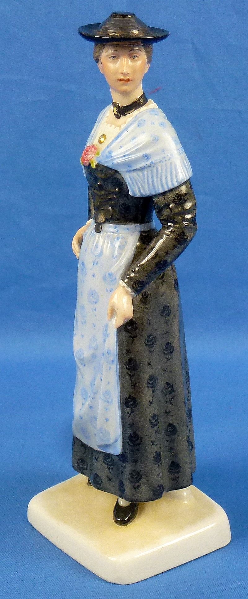 A Pair of SS Allach Porcelain 'Bavarian Peasants' Figurines — image 8