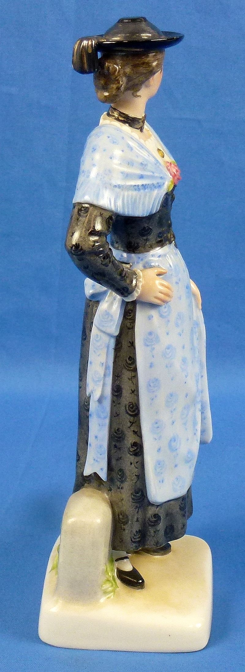 A Pair of SS Allach Porcelain 'Bavarian Peasants' Figurines — image 9