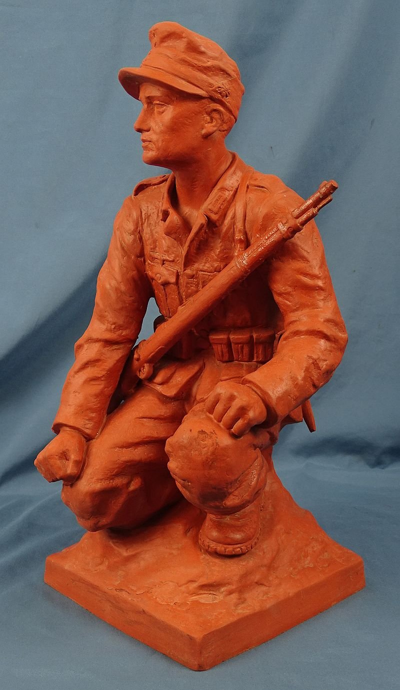 Large 14 Inch Third Reich Terra Cotta Statue of a Gebirgsjaeger Mountain Troops Soldier — image 2